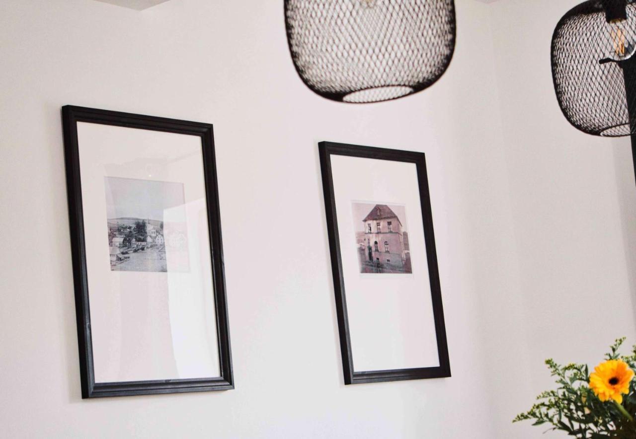 Mein Eifel Ferienhaus Altes Pfarrhaus クローネンブルク エクステリア 写真