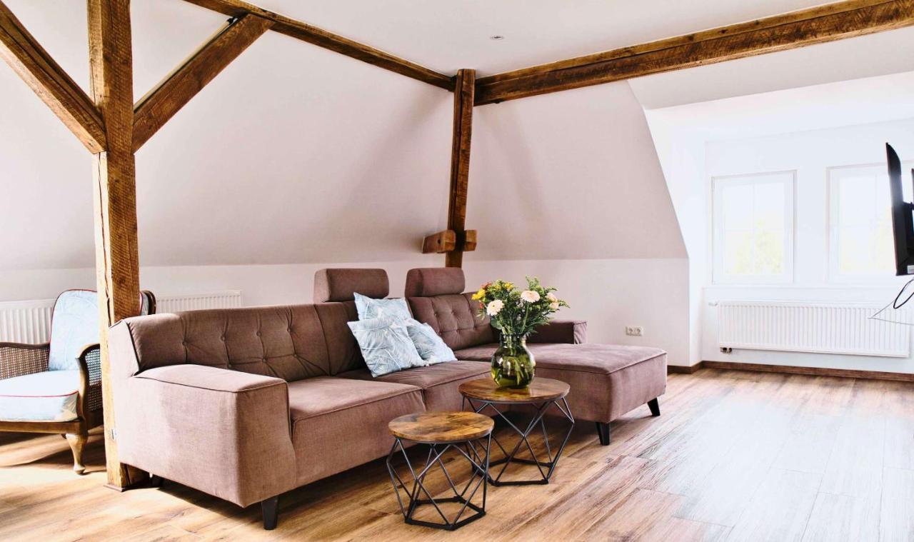 Mein Eifel Ferienhaus Altes Pfarrhaus クローネンブルク エクステリア 写真